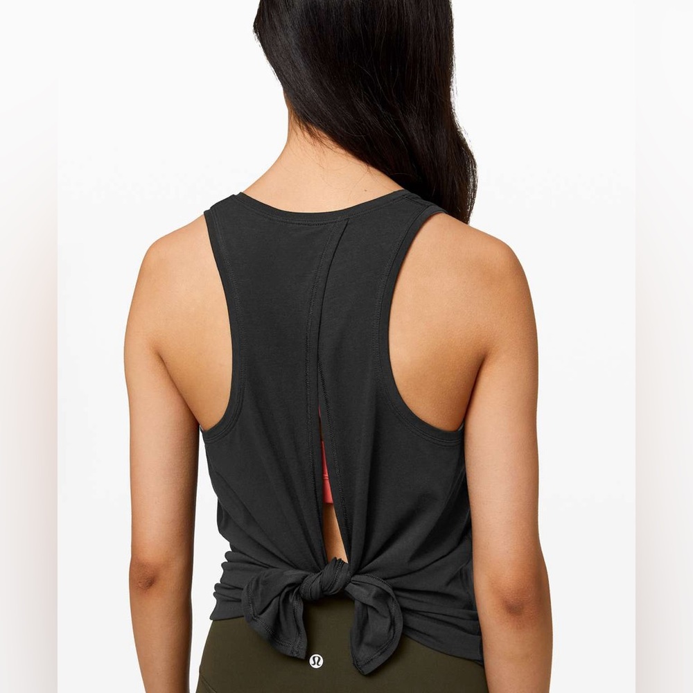 Lululemon All Tied Up Tank size 2 Black BLK